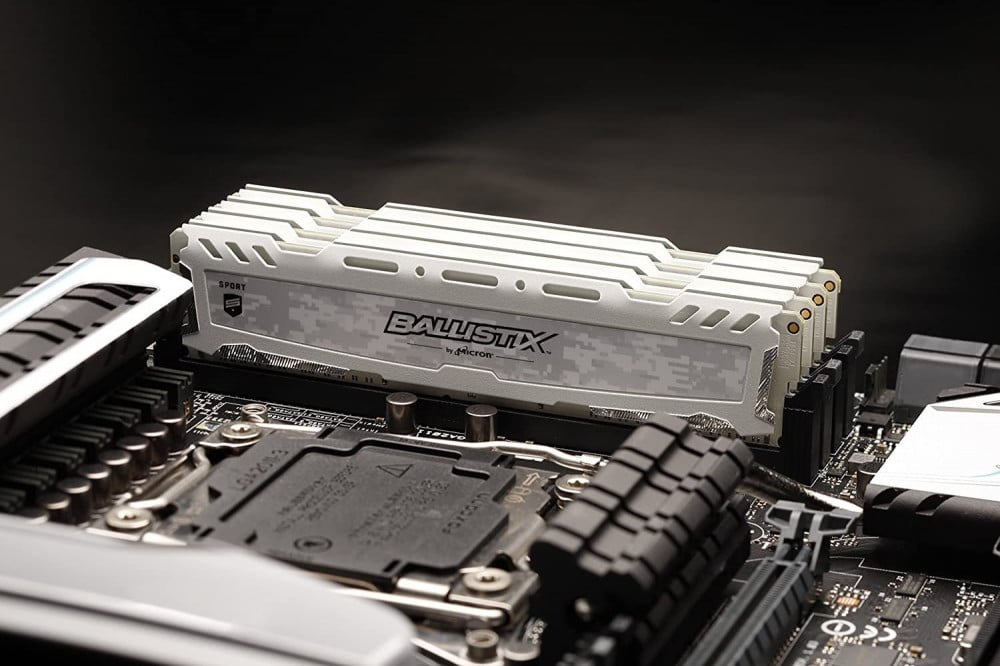 صورة رام Ballistix White 16GB 3000MHz – أداء قوي وتصميم عصري رقم 2