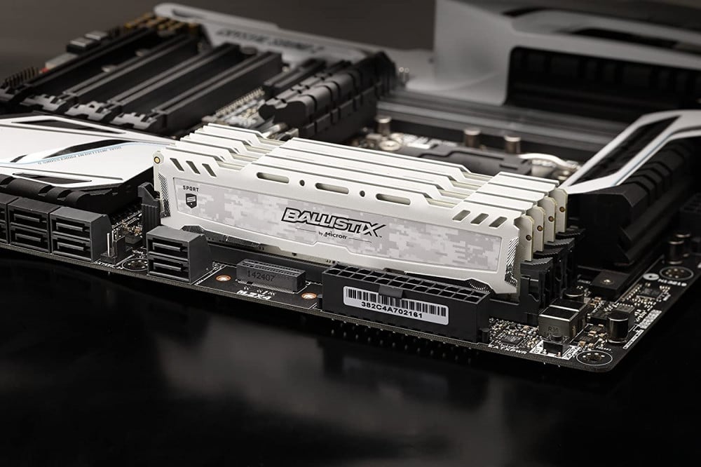 صورة رام Ballistix White 16GB 3000MHz – أداء قوي وتصميم عصري رقم 6