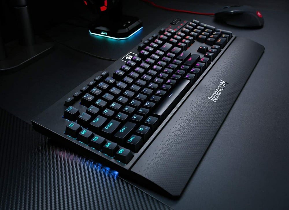 صورة Redragon K586-PRO Brahma RGB Mechanical Gaming Keyboard with Fast Optical Blue Switches, 10 Dedicated Macro Keys, Convenient Media Control, and Detachable Wrist Rest رقم 3