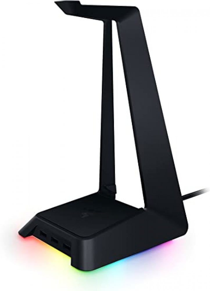 صورة حامل سماعة راس، سماعة راس من رايزر بيز ستيشن كروما مع قاعدة USB اضاءة RGB من كروما، قاعدة USB 3.0 بثلاثة منافذ، قاعدة مطاطية غير قابلة للانزلاق، مصممة لسماعات الرأس المخصصة للالعاب، لون اسود رقم 2