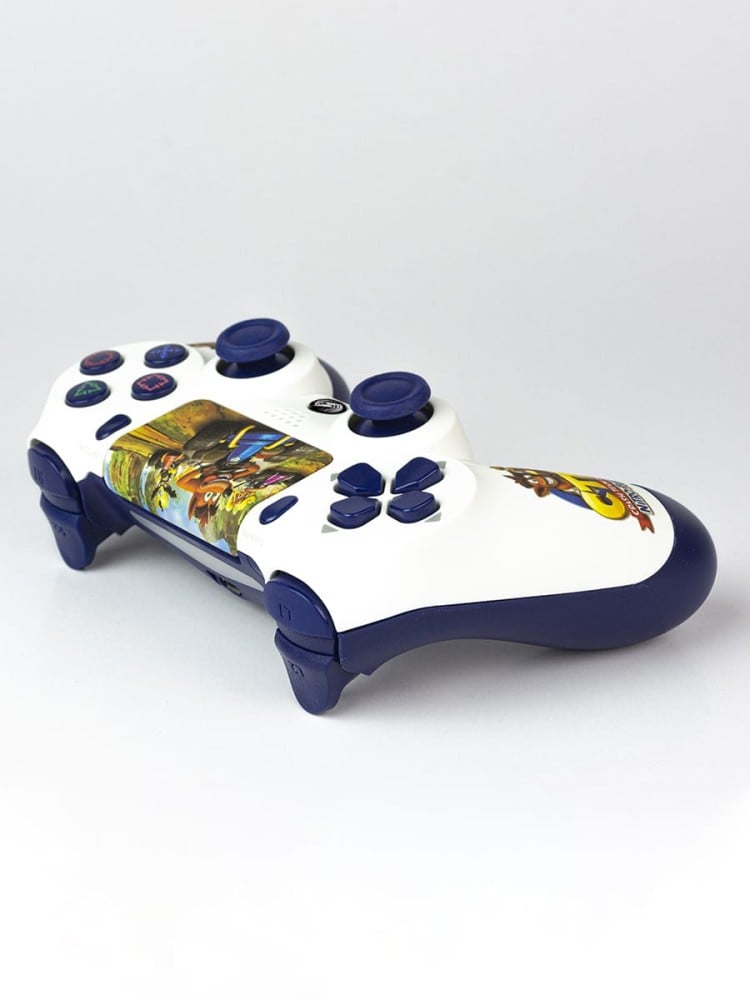 صورة كنترول تحكم ابيض LOG PS4 Sonic
